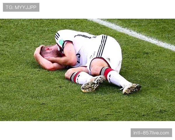 德甲下赛季将试行“脑震荡临时替补”新规则 德甲下赛季将试行“脑震荡临时替补”新规则