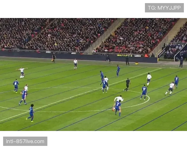 评论:德甲引入半自动越位技术,能否彻底消除相关争议判罚? 评论:德甲引入半自动越位技术,能否彻底消除相关争议判罚?